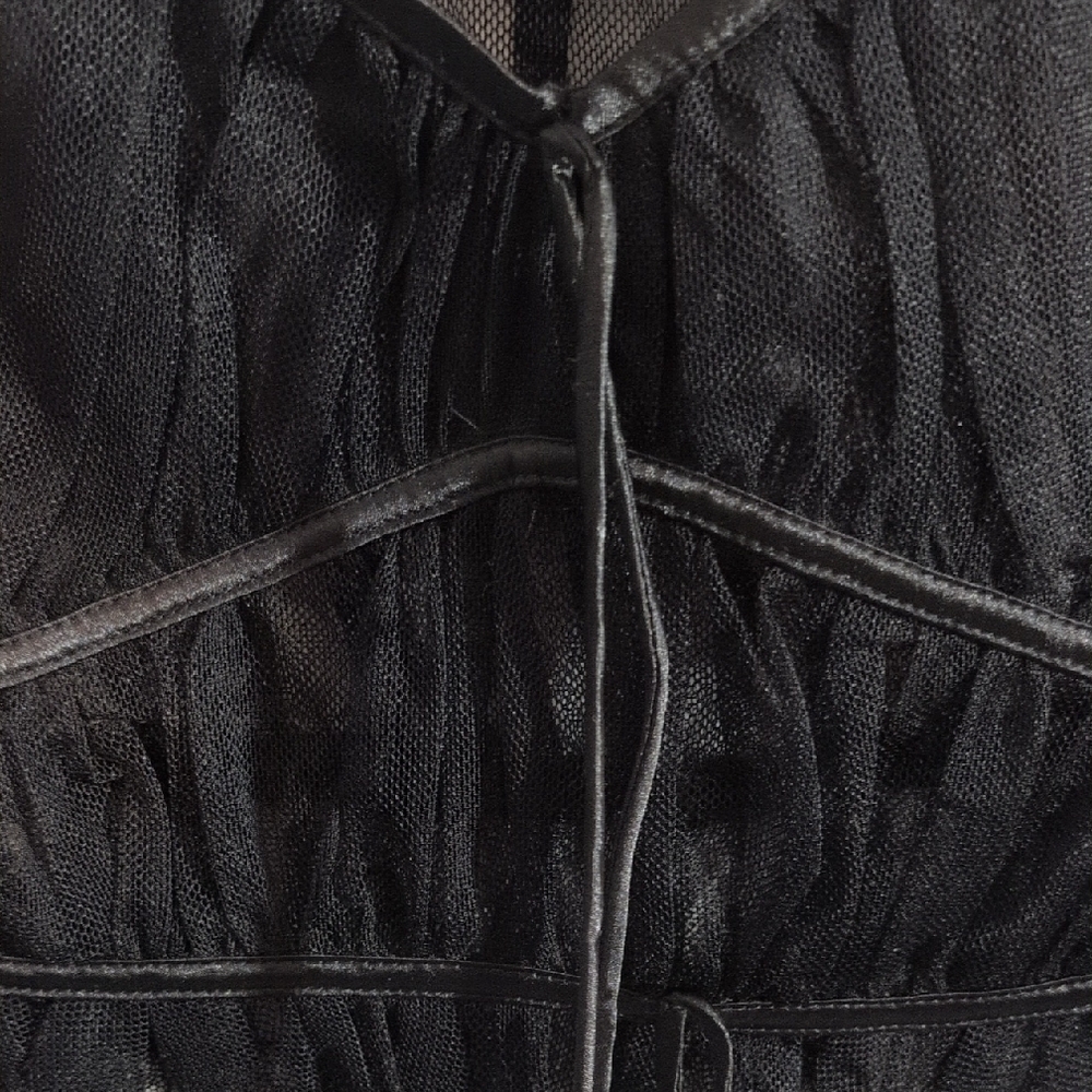 Stylish Black Mesh Camisole Top - Picture 3 of 4